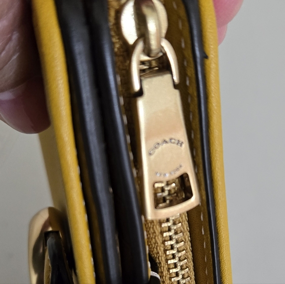 Coach Tabby Smooth Yellow Leather Wallet - Picture 10 of 13